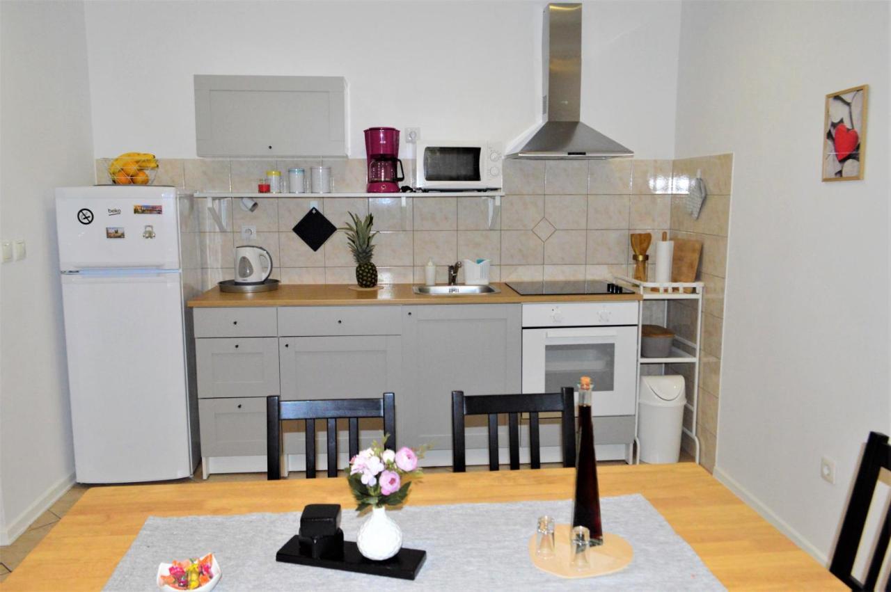 Apartman Luka Kastela Luaran gambar