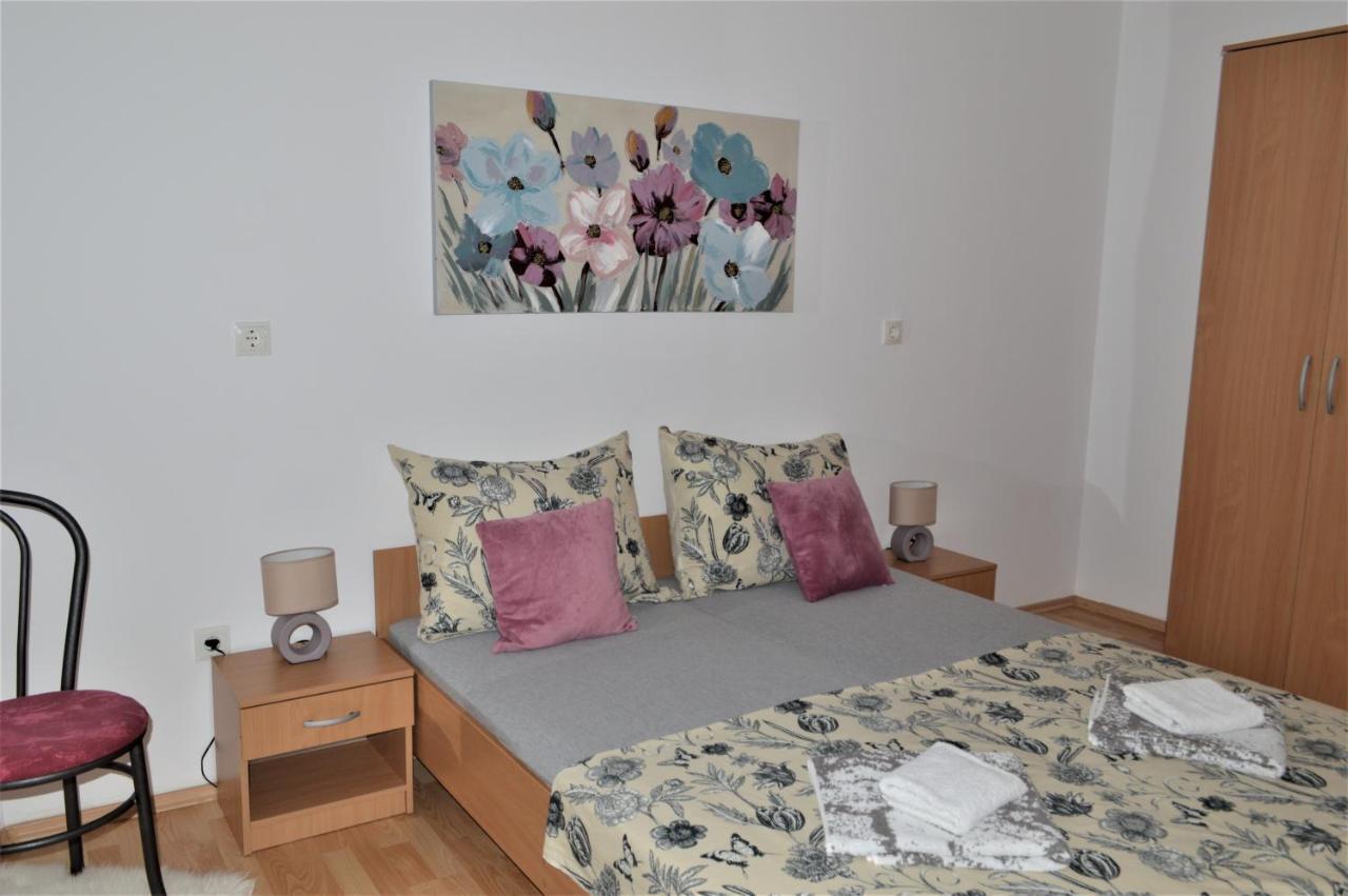 Apartman Luka Kastela Luaran gambar