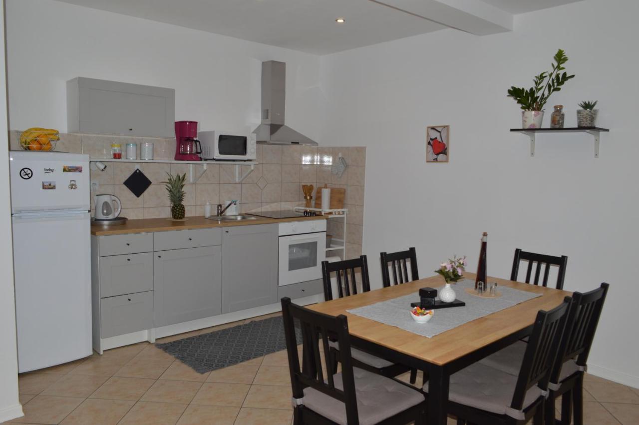 Apartman Luka Kastela Luaran gambar